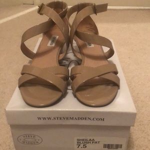 Steve Madden nude sandals